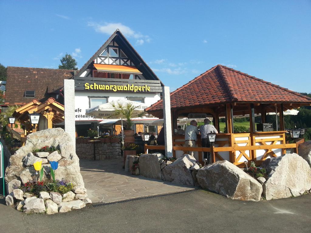 Hotel-Berggasthof Schwarzwaldperle Sasbachwalden Exterior photo